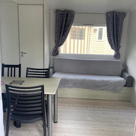 Mobil Home 10 M Et Mme Colas Litteau Exterior foto