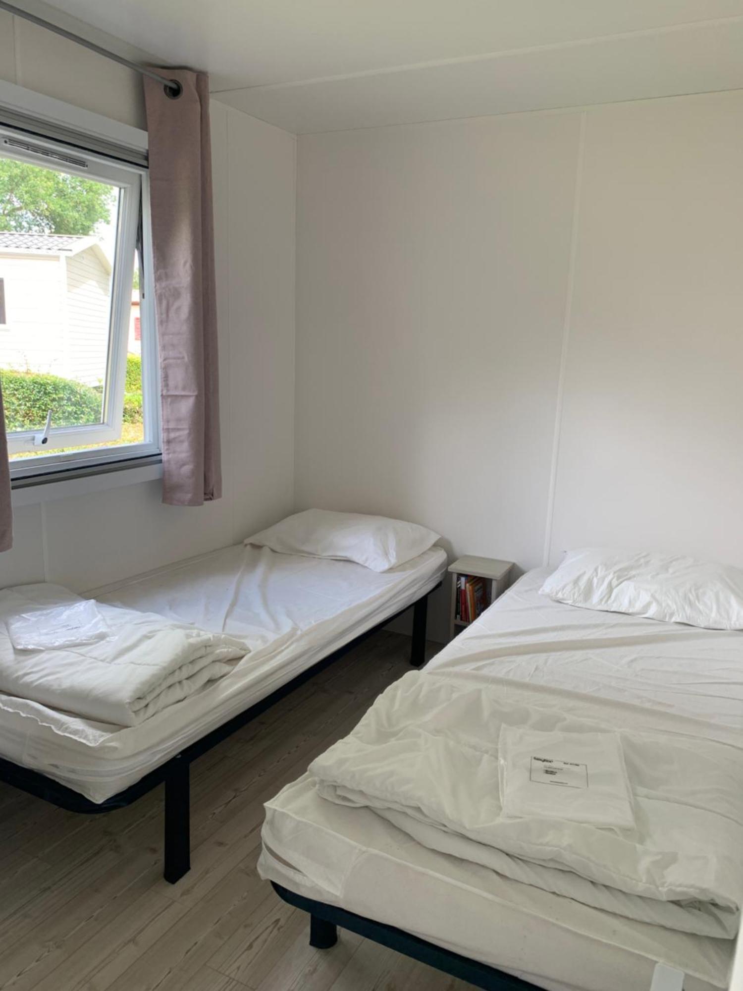 Mobil Home 10 M Et Mme Colas Litteau Exterior foto